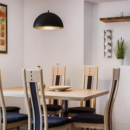 Viktoria Apartment *